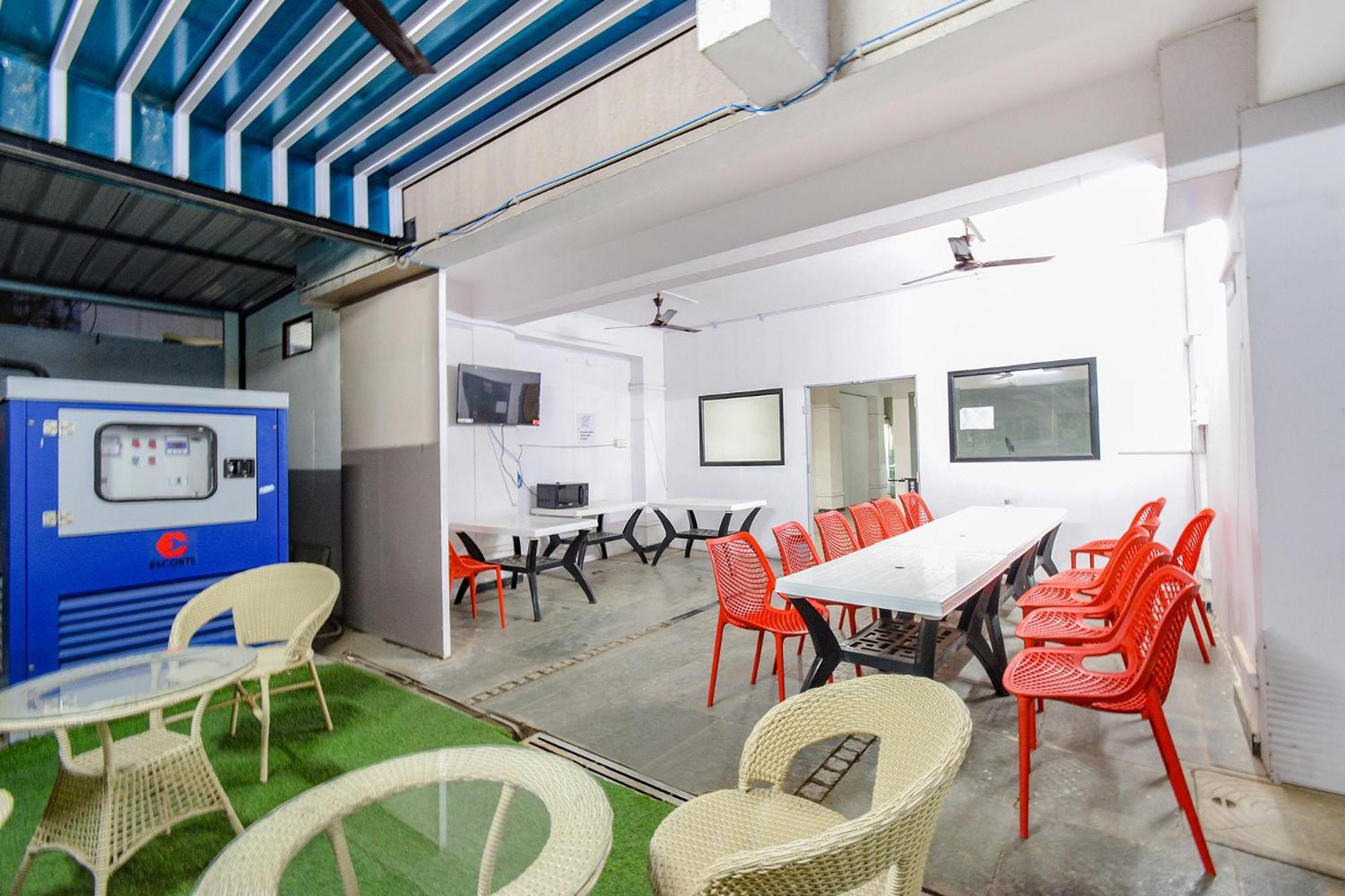Fabhotel The Botanica - Nr Hyderabad Central University, Kondapur Kondapur  Exterior photo